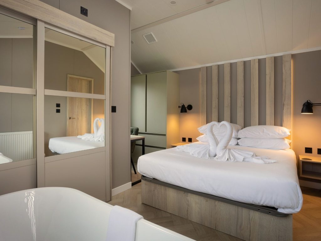 The Hideaway Lodge At Yorkshire Spa Retreat (12)