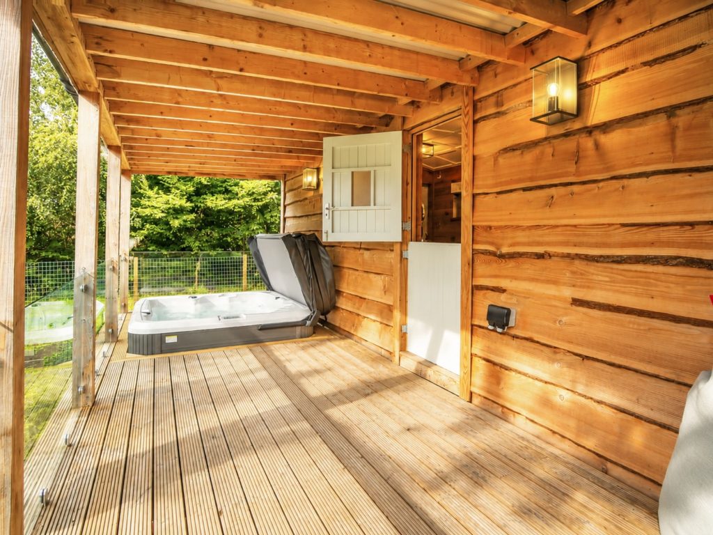 The Star Lodge At Yorkshire Spa Retreat (4)